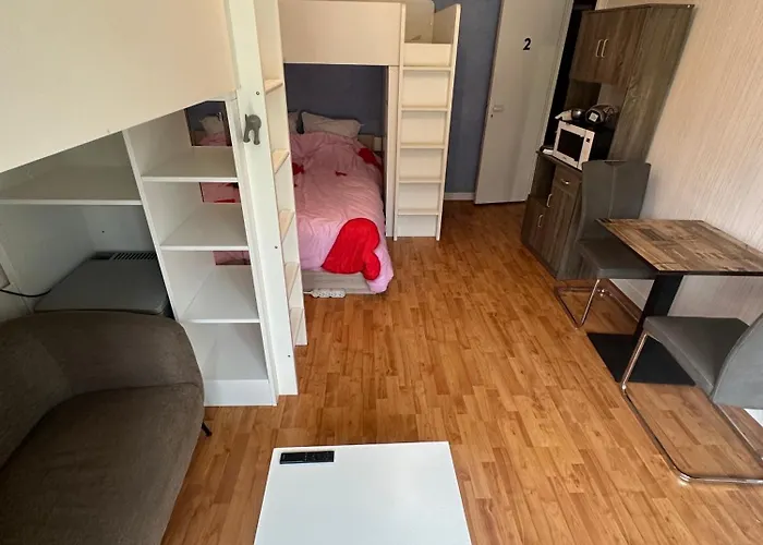 Quattro Avec Balcon 卡斯特尔